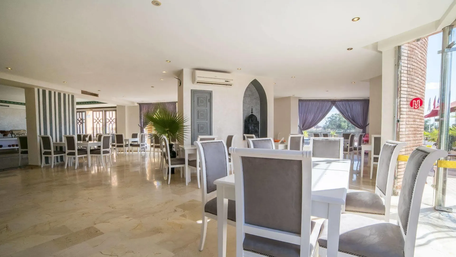 Mogador Menzah Appart Hotel Marrakesh 4*,